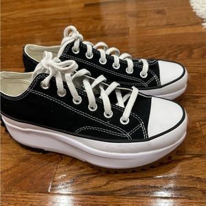 Converse Star Hike Platform Low Top size 7.5 Women- Black